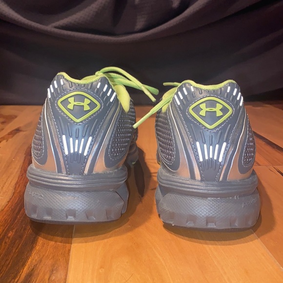 LIKE NEW- UNDER ARMOUR PROPHET 2 DCE PERFORMANCE RUNNING SHOES ~ WOMENS 6.5 - Picture 3 of 9